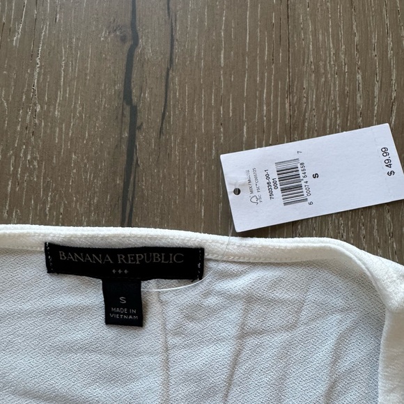 Banana Republic factory crepe wrap top - Picture 2 of 6